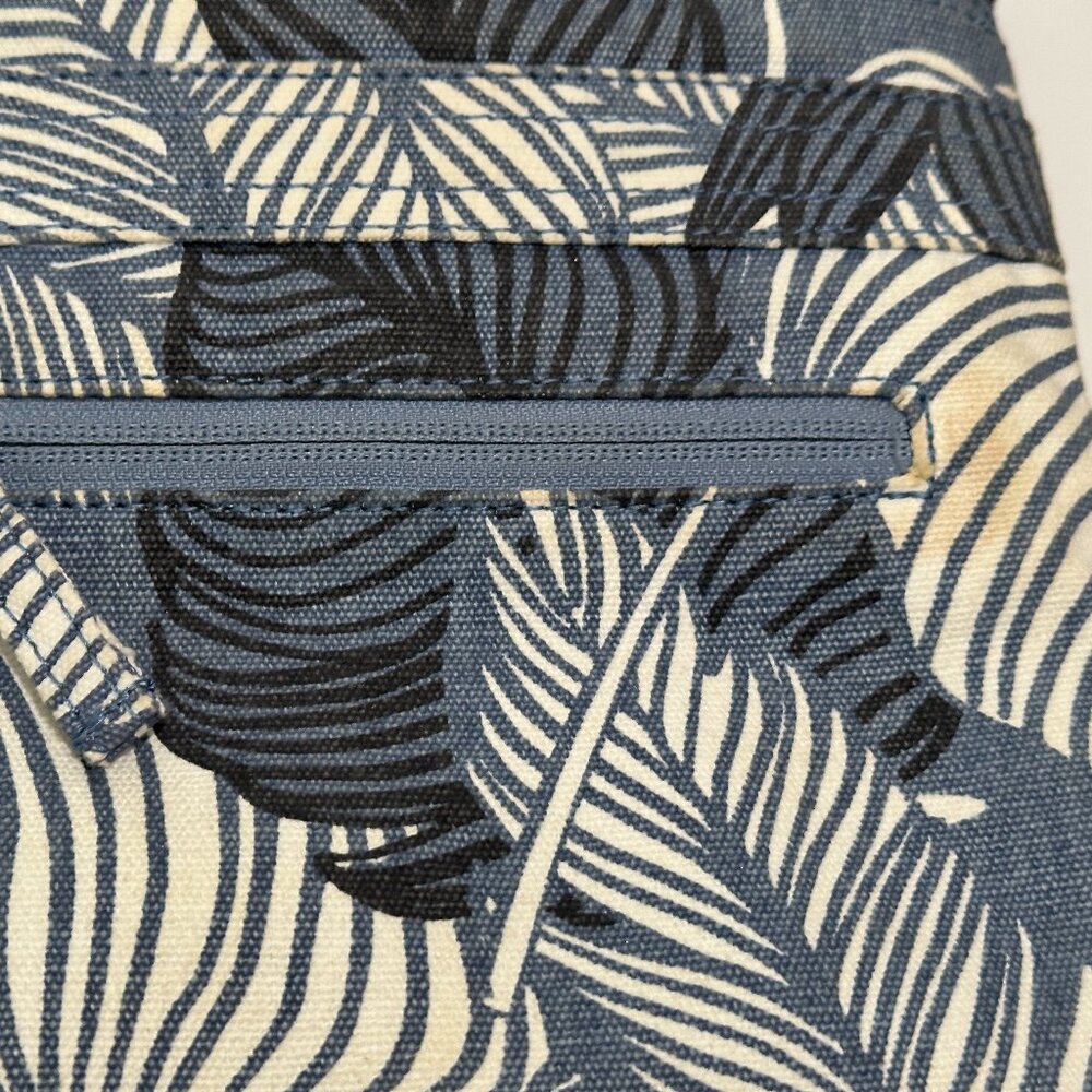 Dakine Jive Crossbody Bag in Breezeway Canvas - GREAT CONDITION - Picture 3 of 6